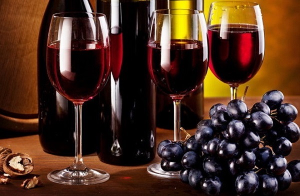 Áp dụng công nghệ chế biến thực phẩm hiện đại vào sản xuất rượu vang đỏ