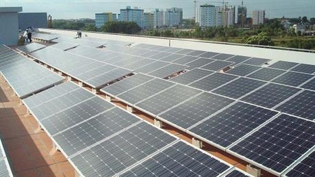 Điện mặt trời: Công nghệ không thiếu nhưng vẫn còn chờ... chính sách