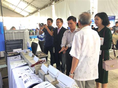 Đang diễn ra Techmart Y tế gia đình và chăm sóc sức khỏe cộng đồng