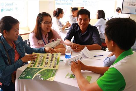 Đi chợ phiên Techmart, nghe tư vấn công nghệ miễn phí