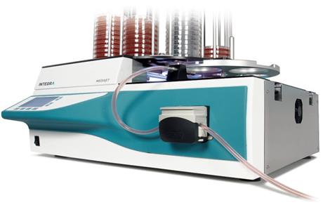 Hệ thống đổ môi trường tự động cho phòng thí nghiệm