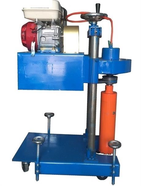 Máy khoan lấy mẫu bê tông nhựa "made in Vietnam"