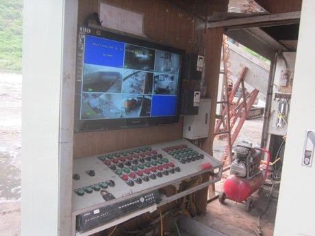 Tổ hợp thiết bị phân loại rác thải điều khiển từ xa