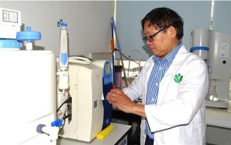 Nhà khoa học Việt nghiên cứu vật liệu tự tìm tế bào ung thư