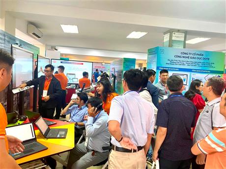 Hơn 100 công nghệ chuyển đổi số được giới thiệu tại Techmart