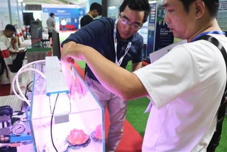 Khai mạc chợ công nghệ và thiết bị Techmart 2024