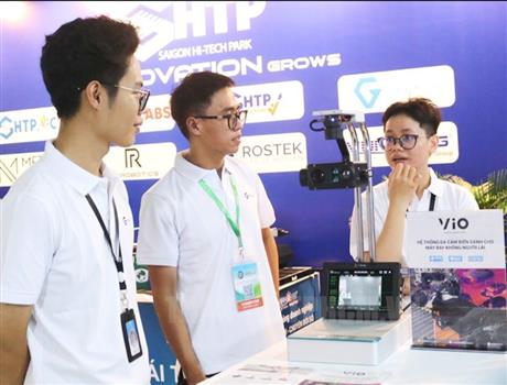 Khai mạc Chợ công nghệ và thiết bị về công nghệ xanh, năng lượng tái tạo và xử lý môi trường