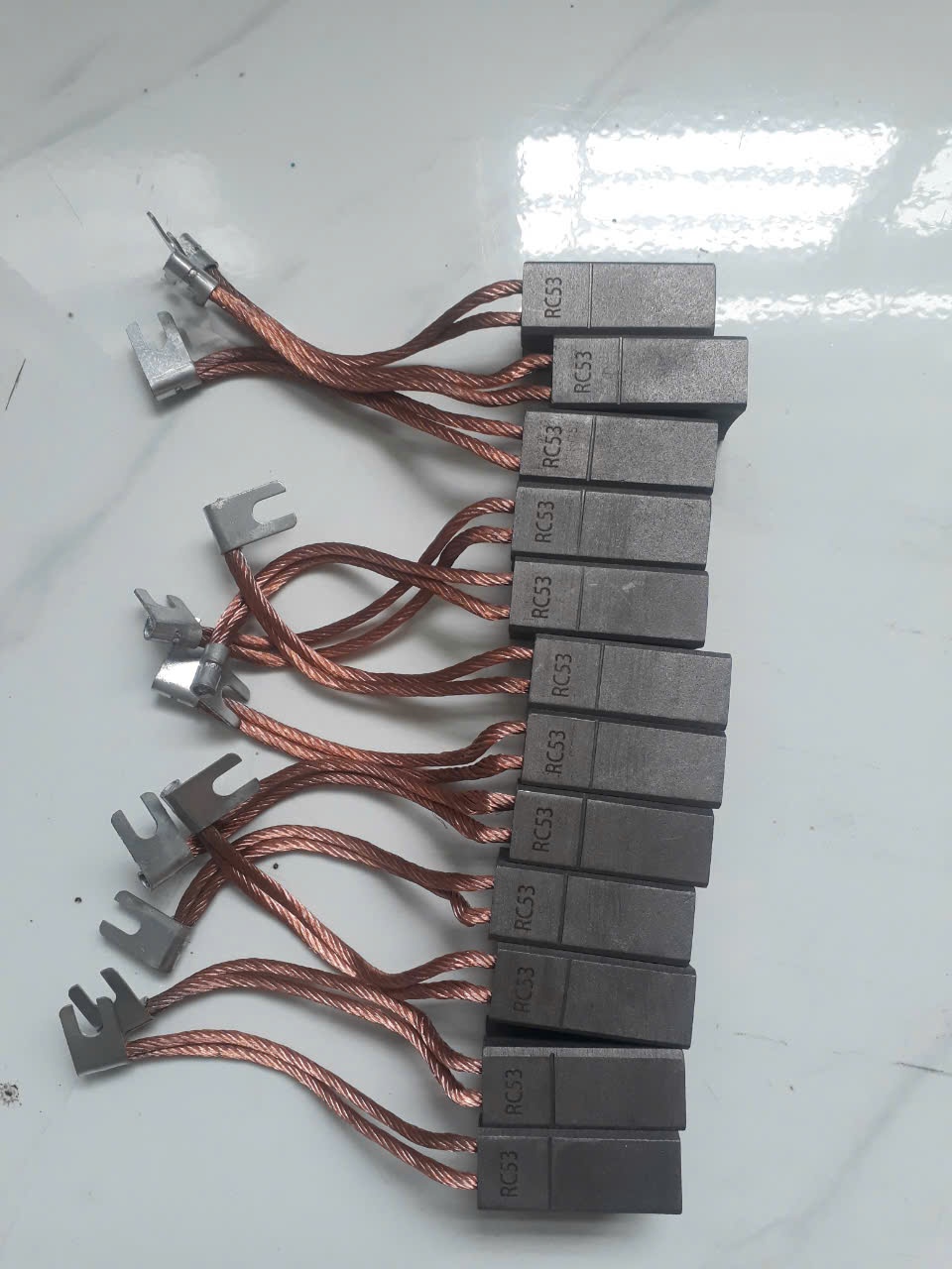 CHỔI THAN CÔNG NGHIỆP DÙNG CHO CÁC NHÀ MÁY XI MĂNG