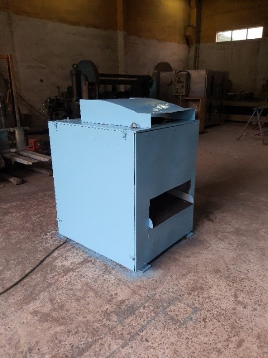 Máy bóc vỏ dừa khô