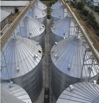 A silo for outdoor storage of agricultural products (paddy, fresh grass, etc)