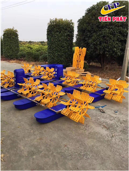 Máy quạt nước FM 12 cánh